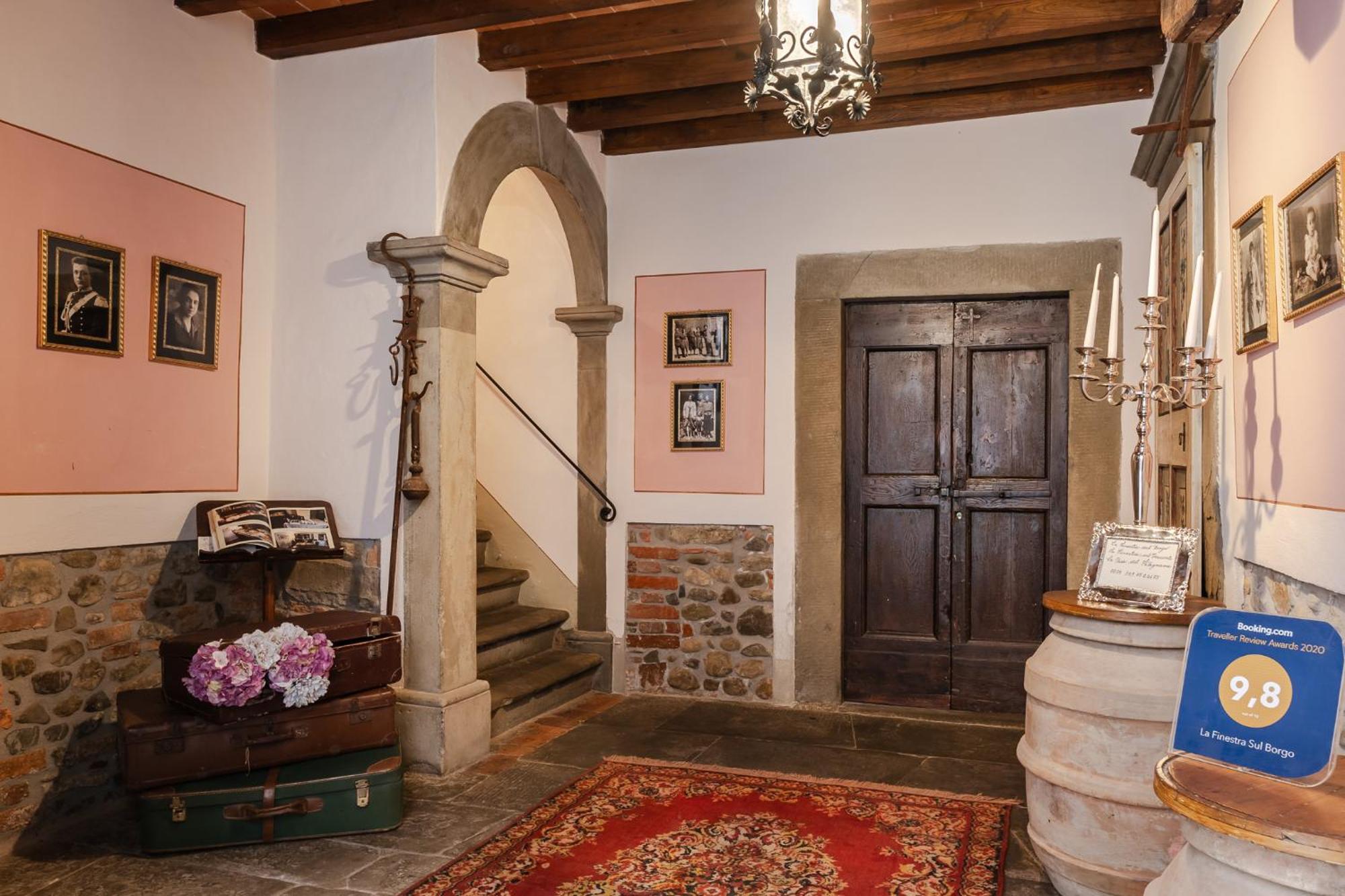 La Finestra Sul Borgo Dimora Storica Apartment Laterina Exterior photo
